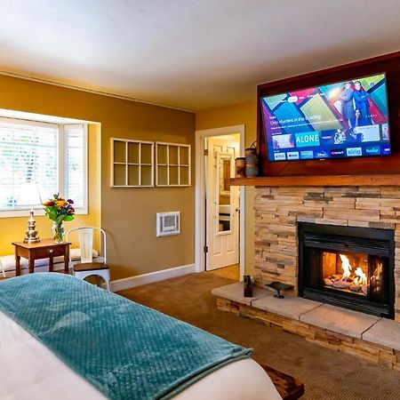 J Patrick Inn Cambria Luaran gambar