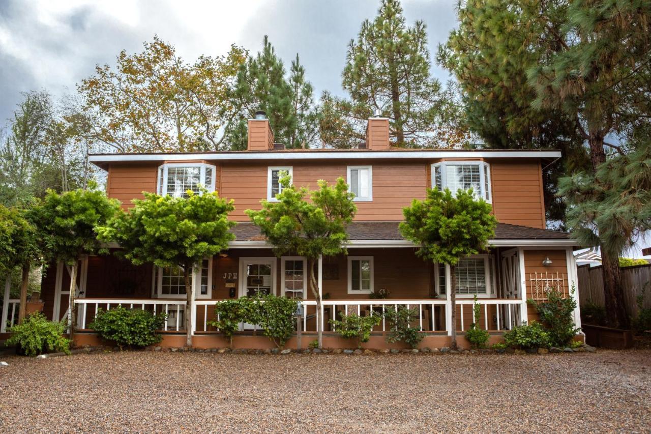 J Patrick Inn Cambria Luaran gambar