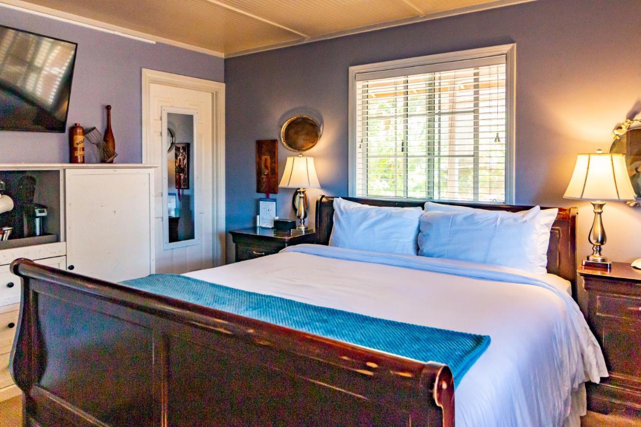 J Patrick Inn Cambria Luaran gambar