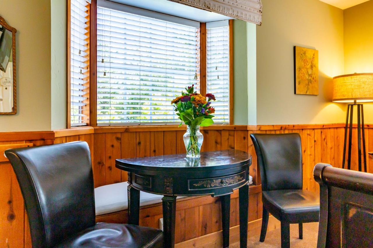 J Patrick Inn Cambria Luaran gambar