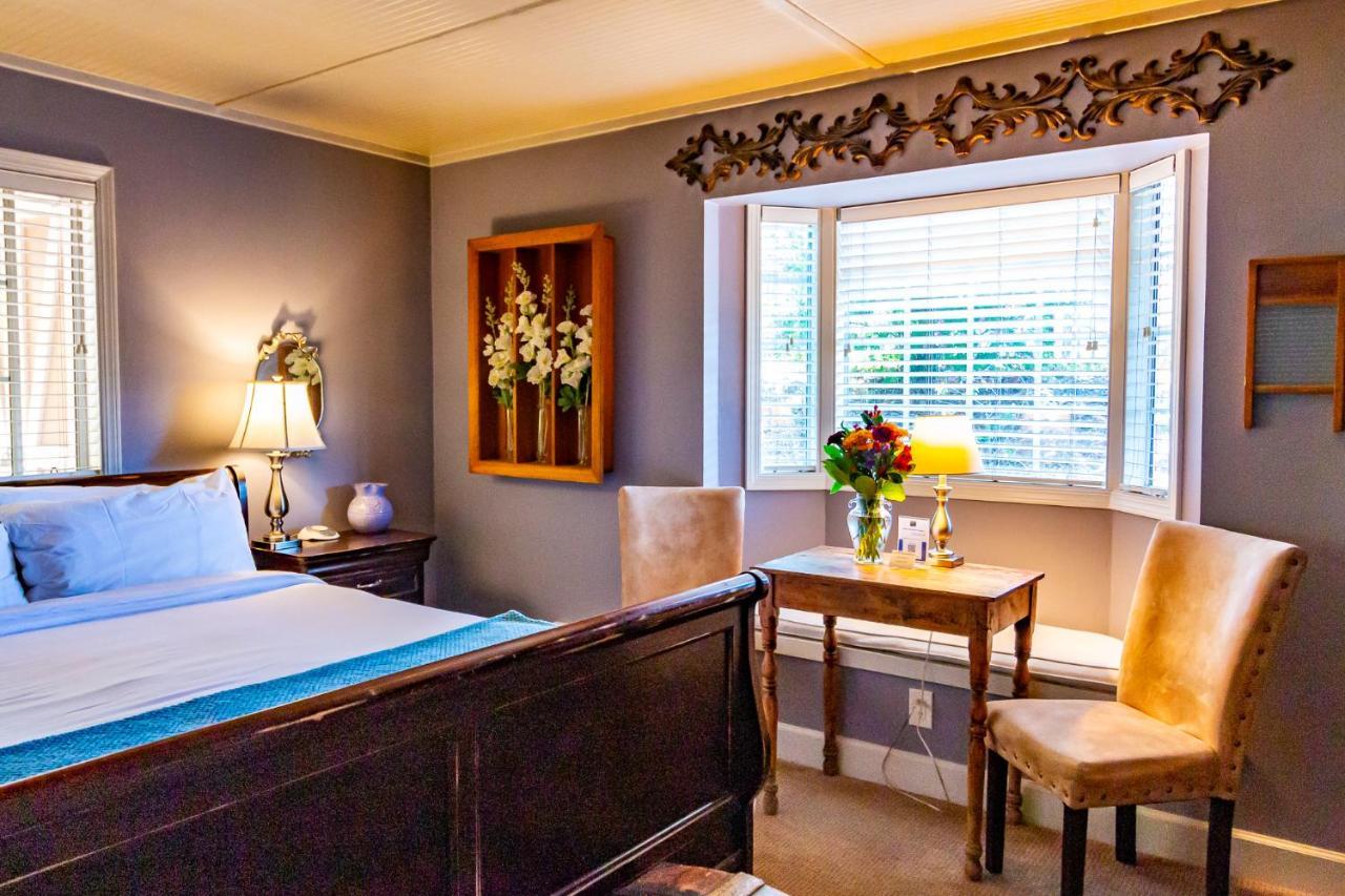 J Patrick Inn Cambria Luaran gambar