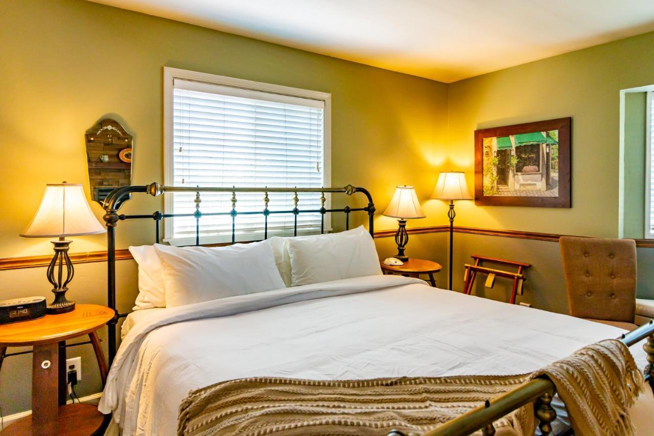 J Patrick Inn Cambria Luaran gambar