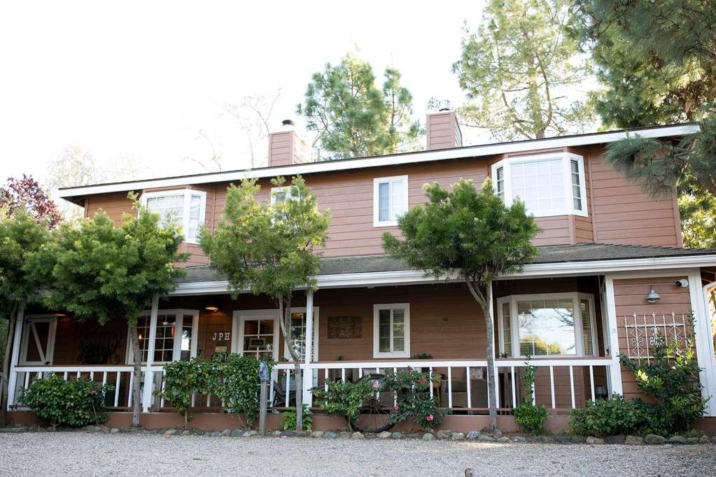 J Patrick Inn Cambria Luaran gambar