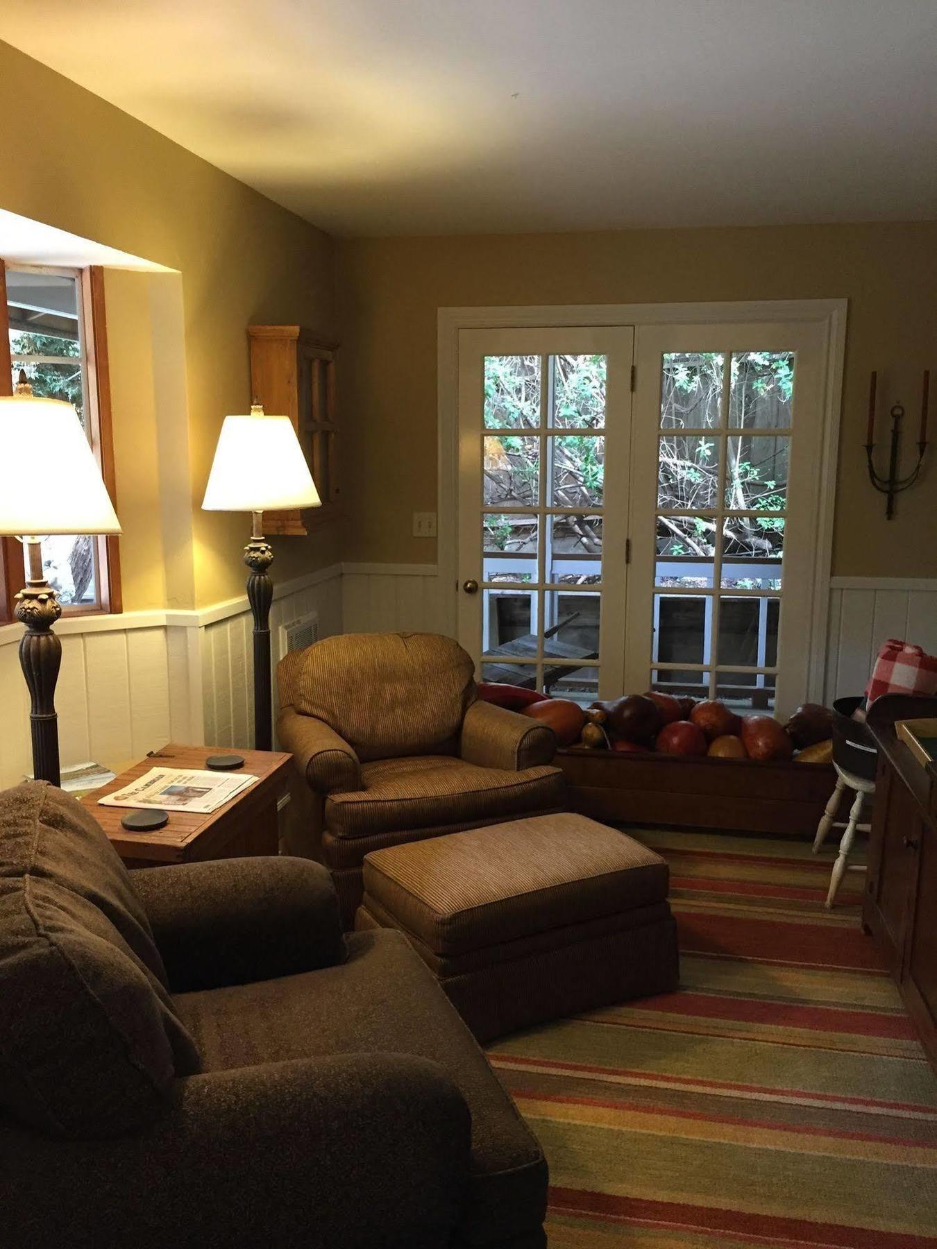J Patrick Inn Cambria Luaran gambar